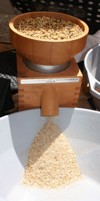 omer-barley-crop-grinding
